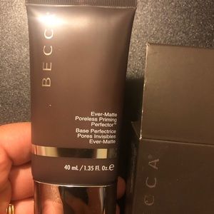 Becca Cosmetics Ever-Matte Poreless Priming Perfector
